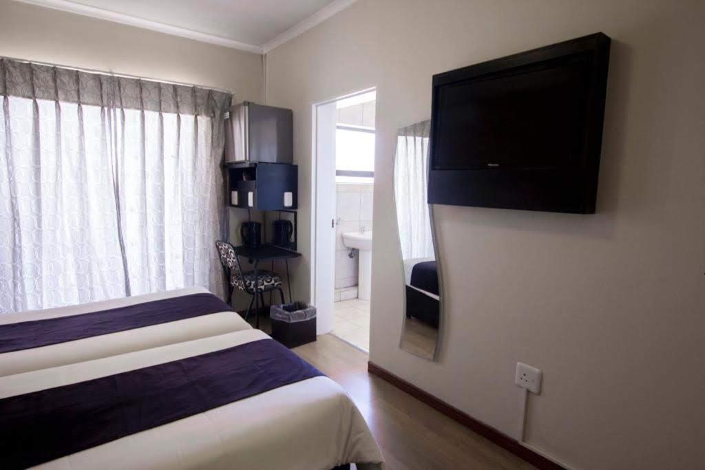 Scenery Maqalika Guesthouse Maseru Buitenkant foto