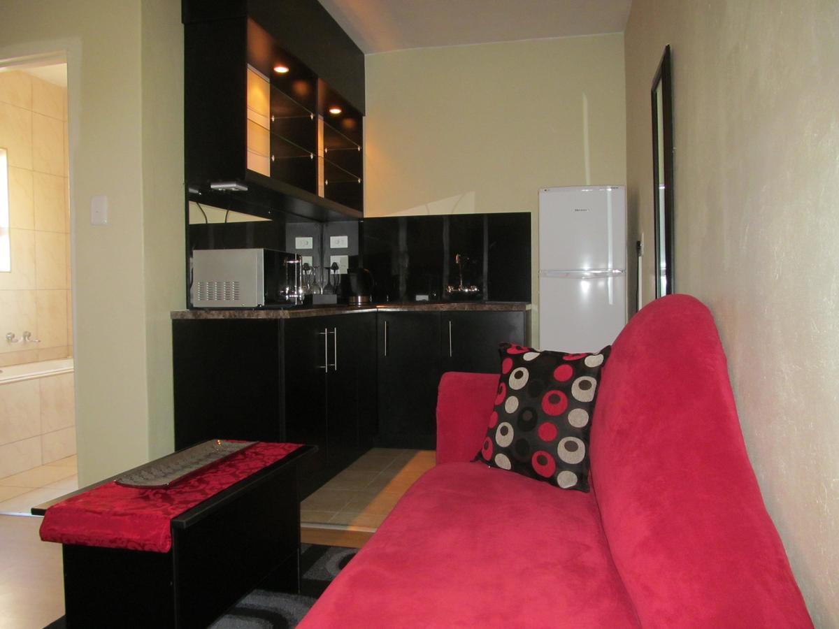 Scenery Maqalika Guesthouse Maseru Buitenkant foto